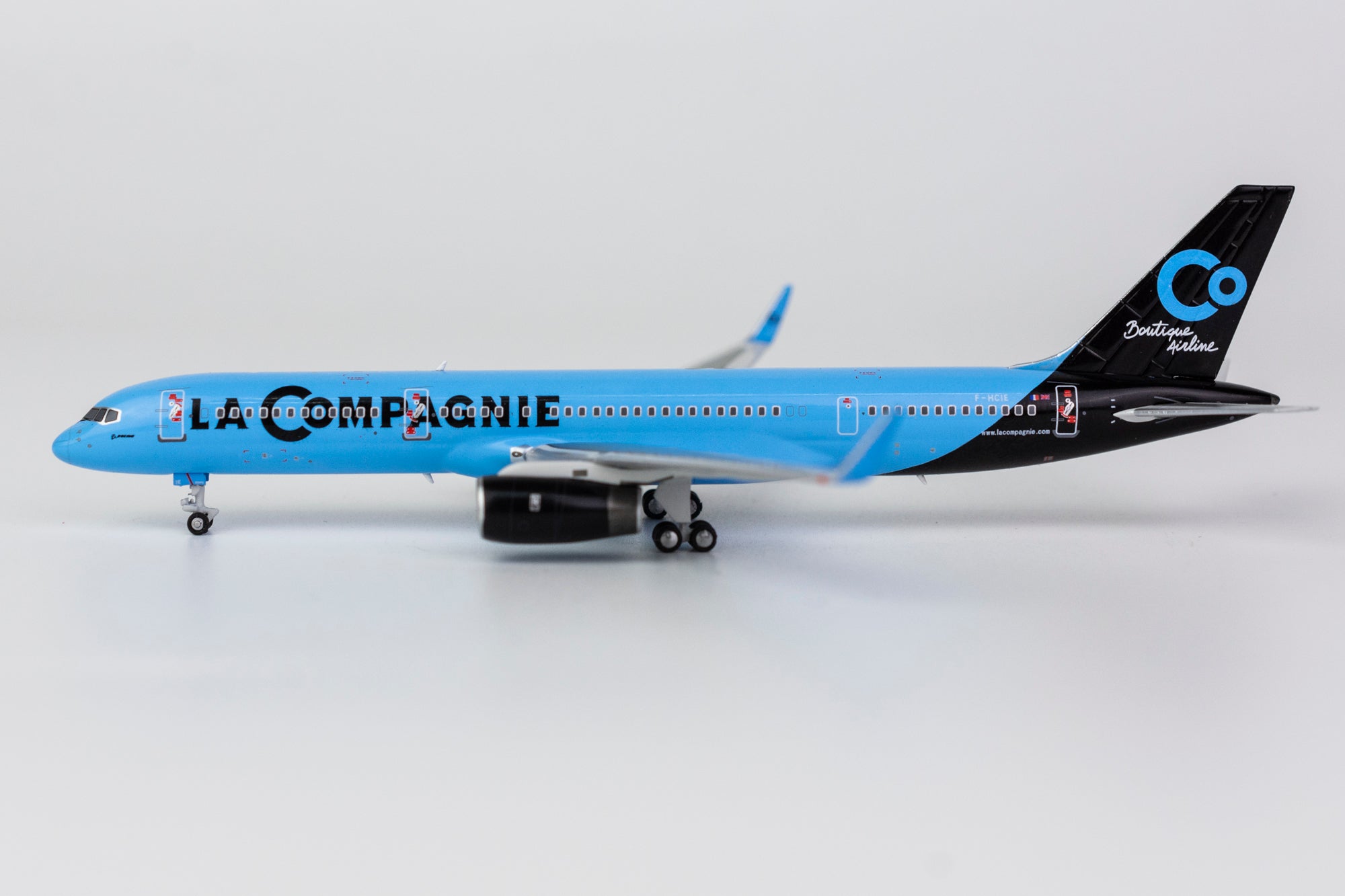 1:400 NG Models La Compagnie 757-200 F-HCIE 53161 – RM Model Store