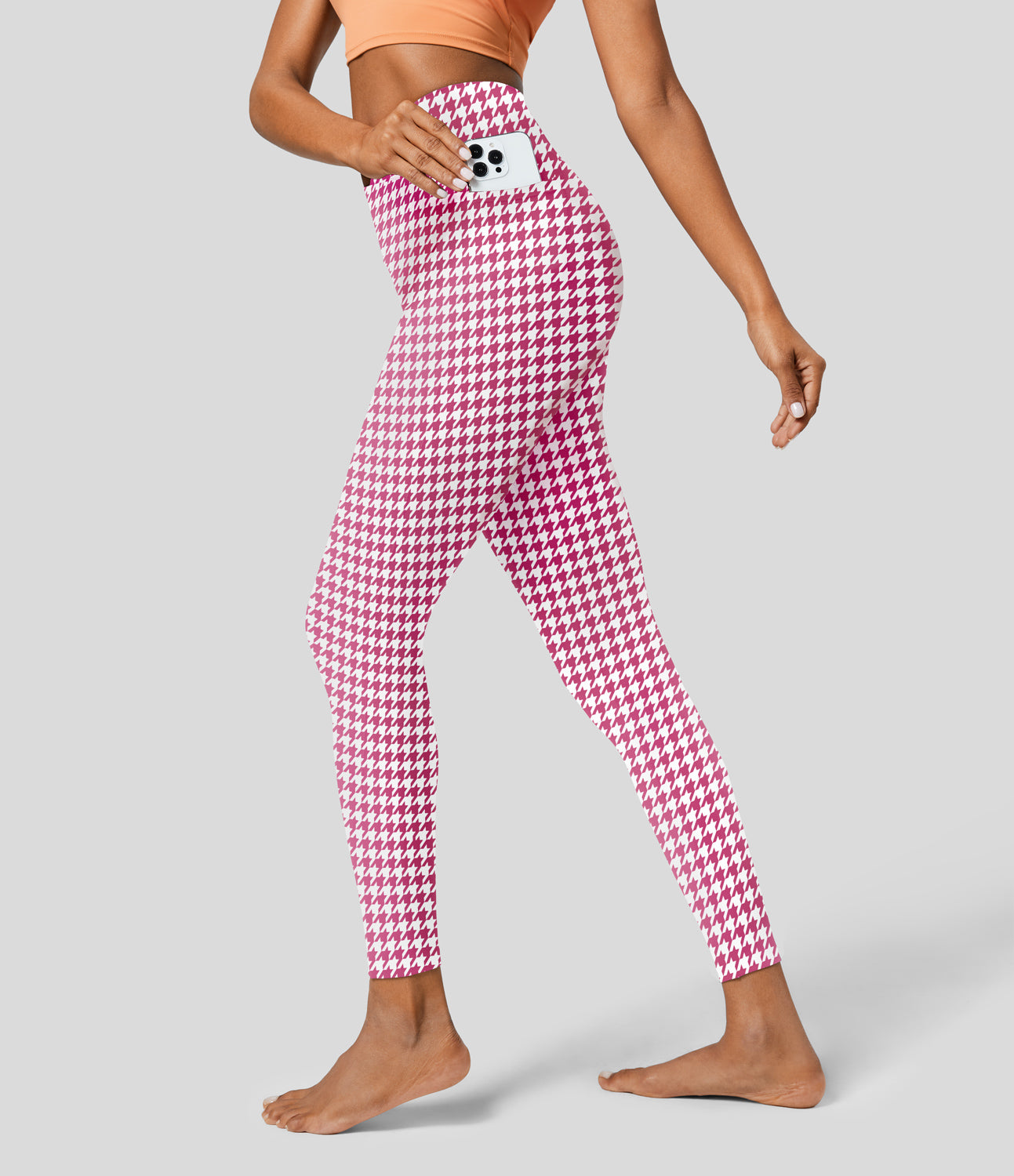 

Halara Softlyzeroв„ў High Waisted Crossover Side Pocket Houndstooth 7/8 Yoga Leggings - Fuchsia Fedora Houndstooth -  gym leggings