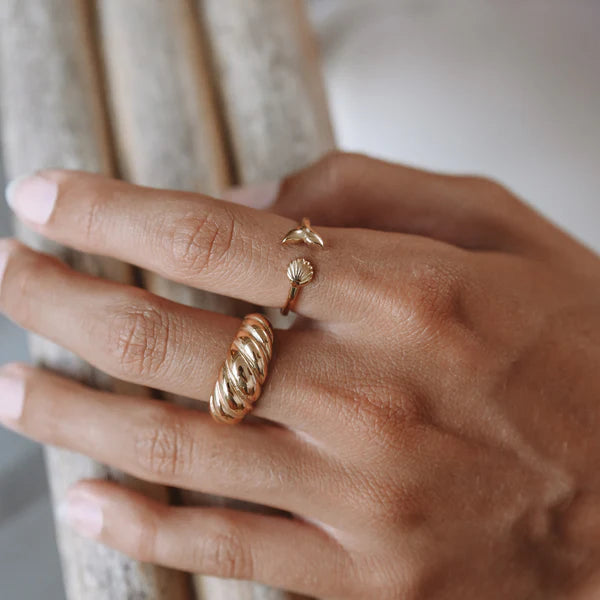can you sleep with jewelry on​