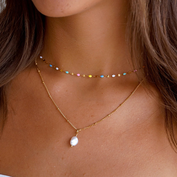 How to Pick Jewelry for a Cocktail Party
