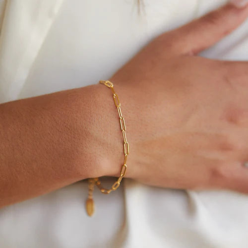 classic-gold-bracelet