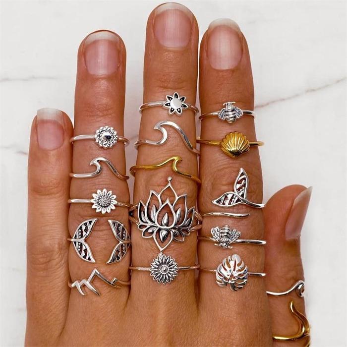 Best jewelry for beach weddings