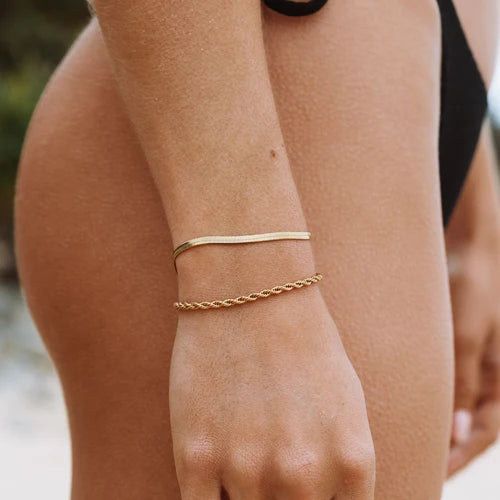 gold-herringbone-bracelet