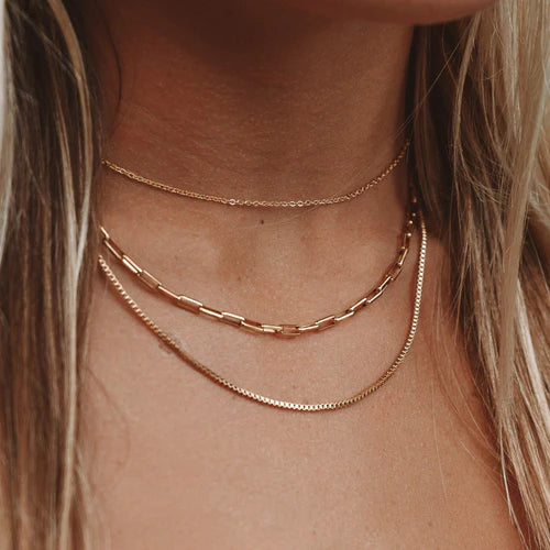 gold-layered-necklace_5 (1)