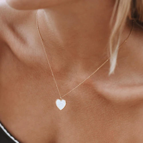 heart-mother-pearl-necklace