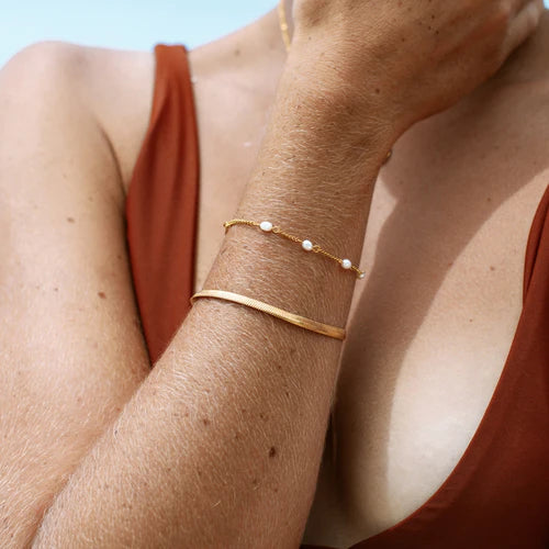 herringbone-bracelet-gold