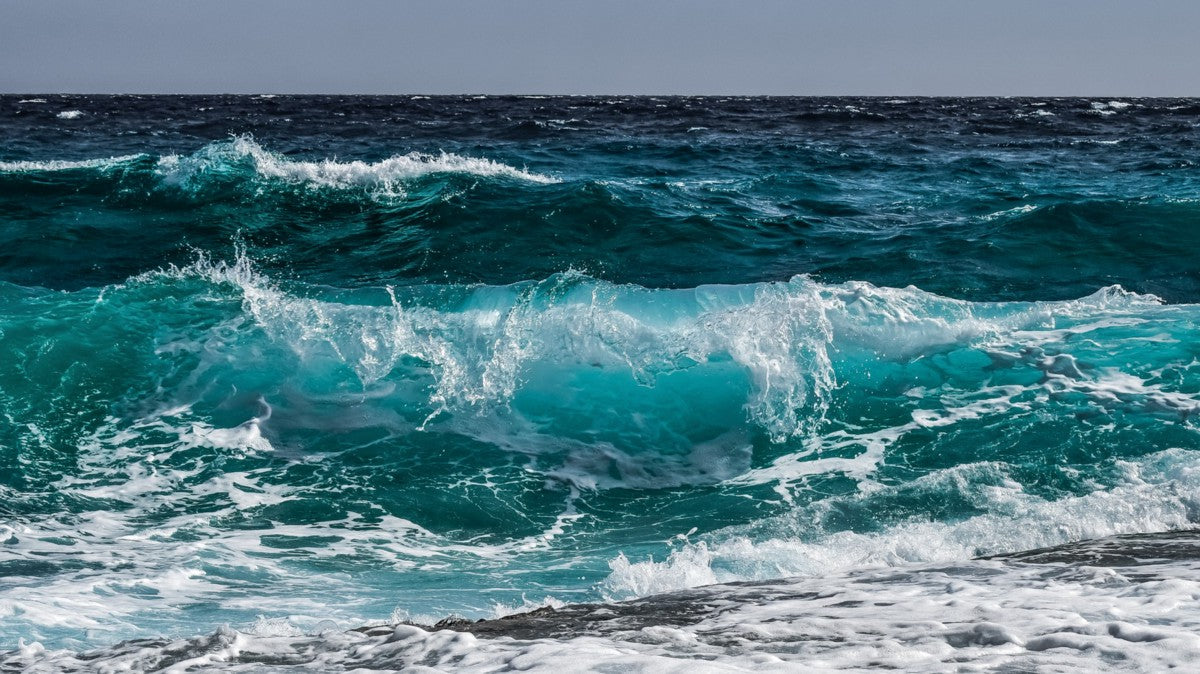 Unique types of ocean waves