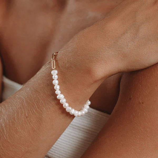 paperclip-pearl-bracelet