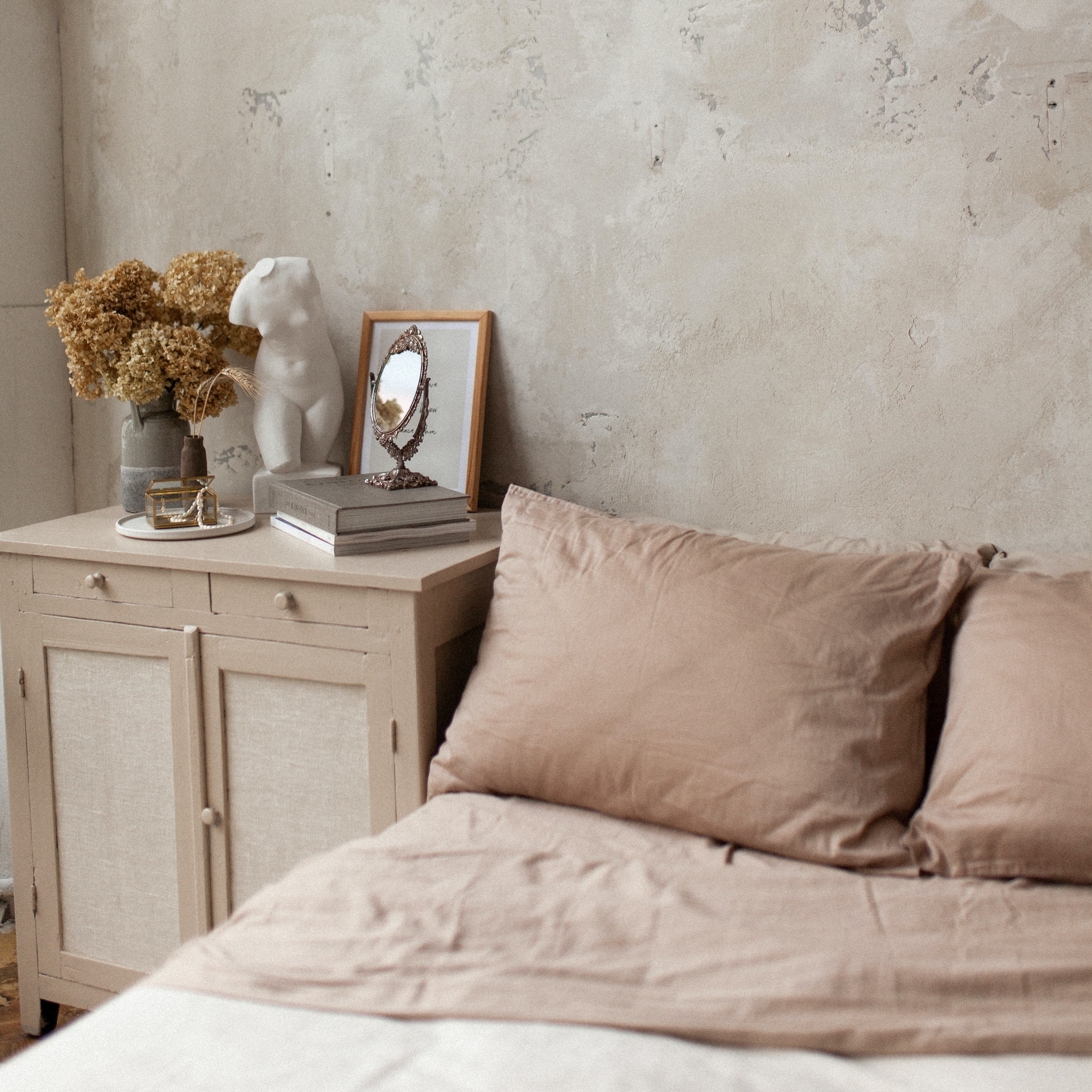 Schlafzimmer romantisch gestalten: Ideen für eine romantische Atmosphäre