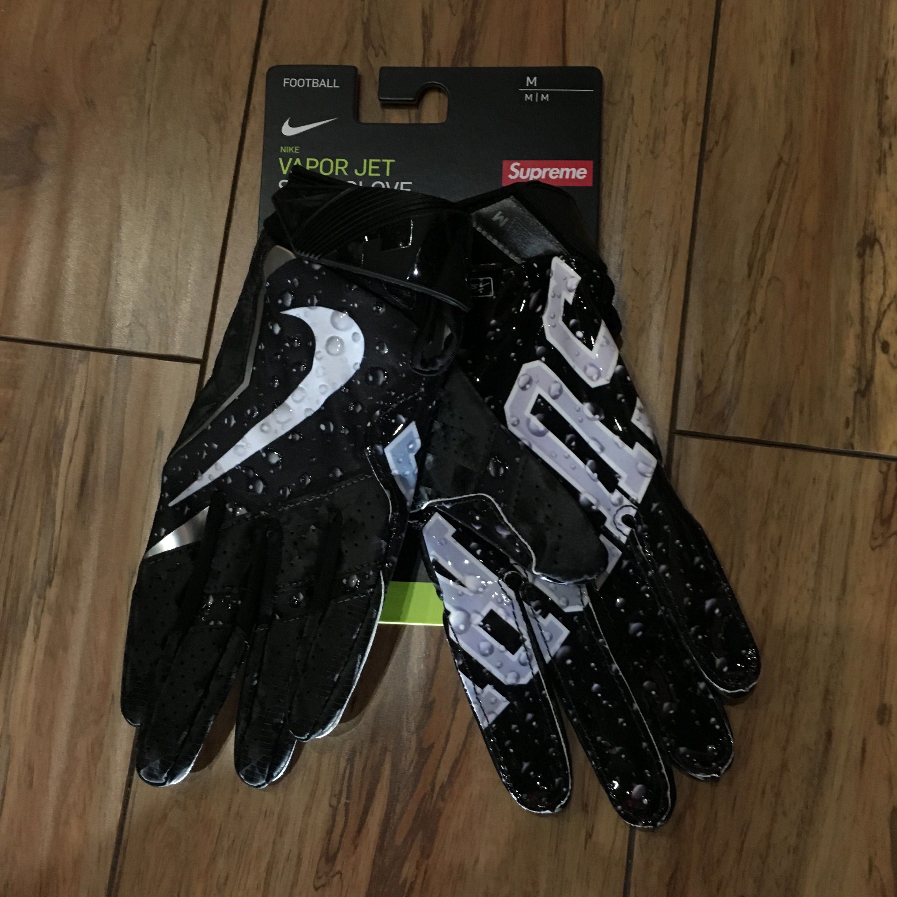 cheap nike football gloves