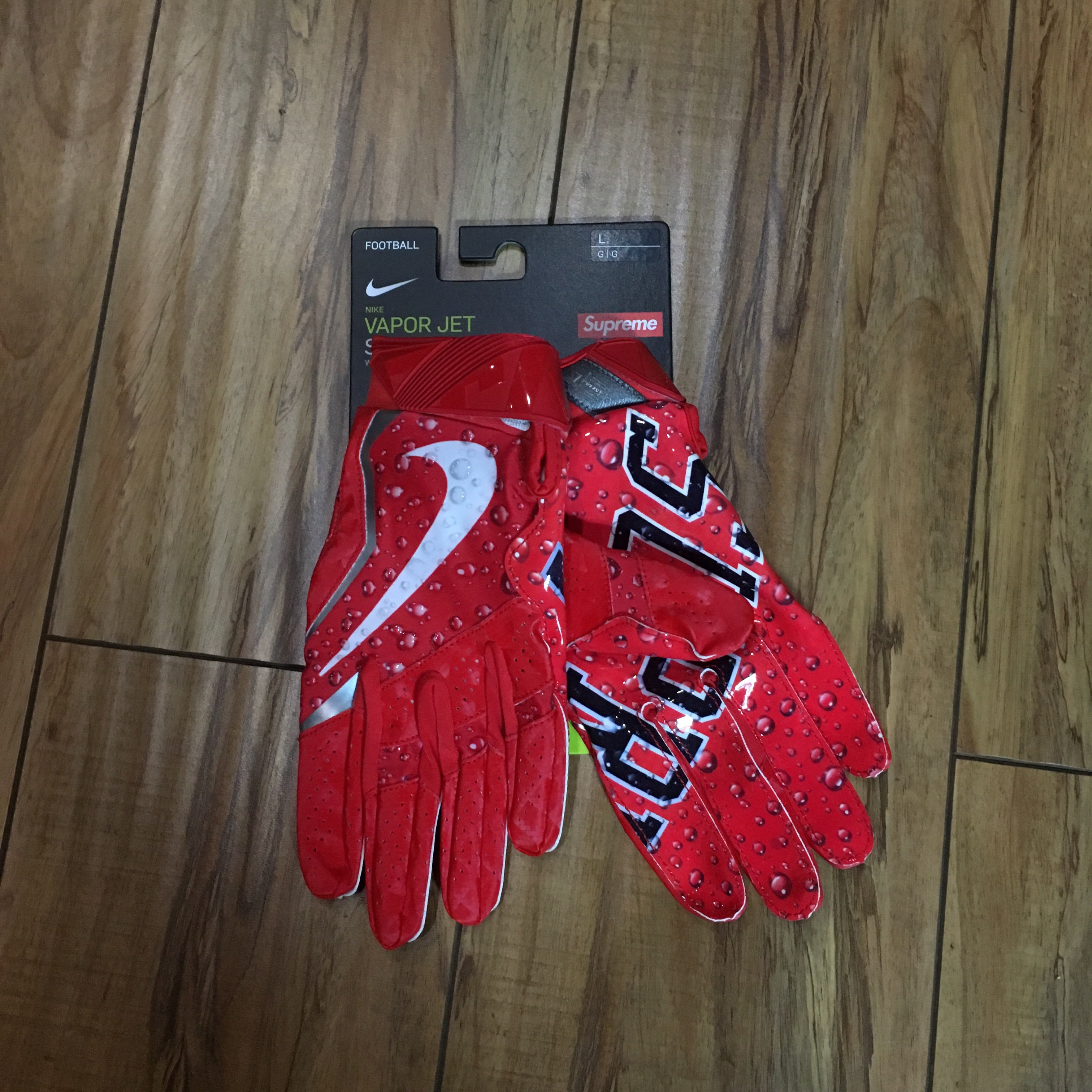 Supreme x Nike Vapor Jet 4.0 Football Gloves