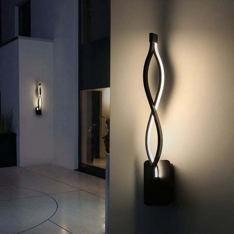 https://cdn.shopify.com/s/files/1/0459/7543/7479/products/Lightstyl_Helix_Light_LED_Sconce_Hallway_1024x.jpg?v=1676945365