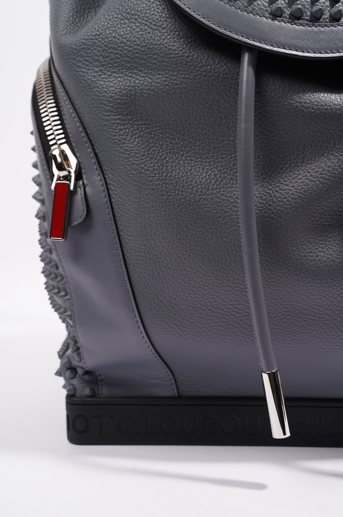 Louis Vuitton Black Discovery Backpack Bag – The Closet