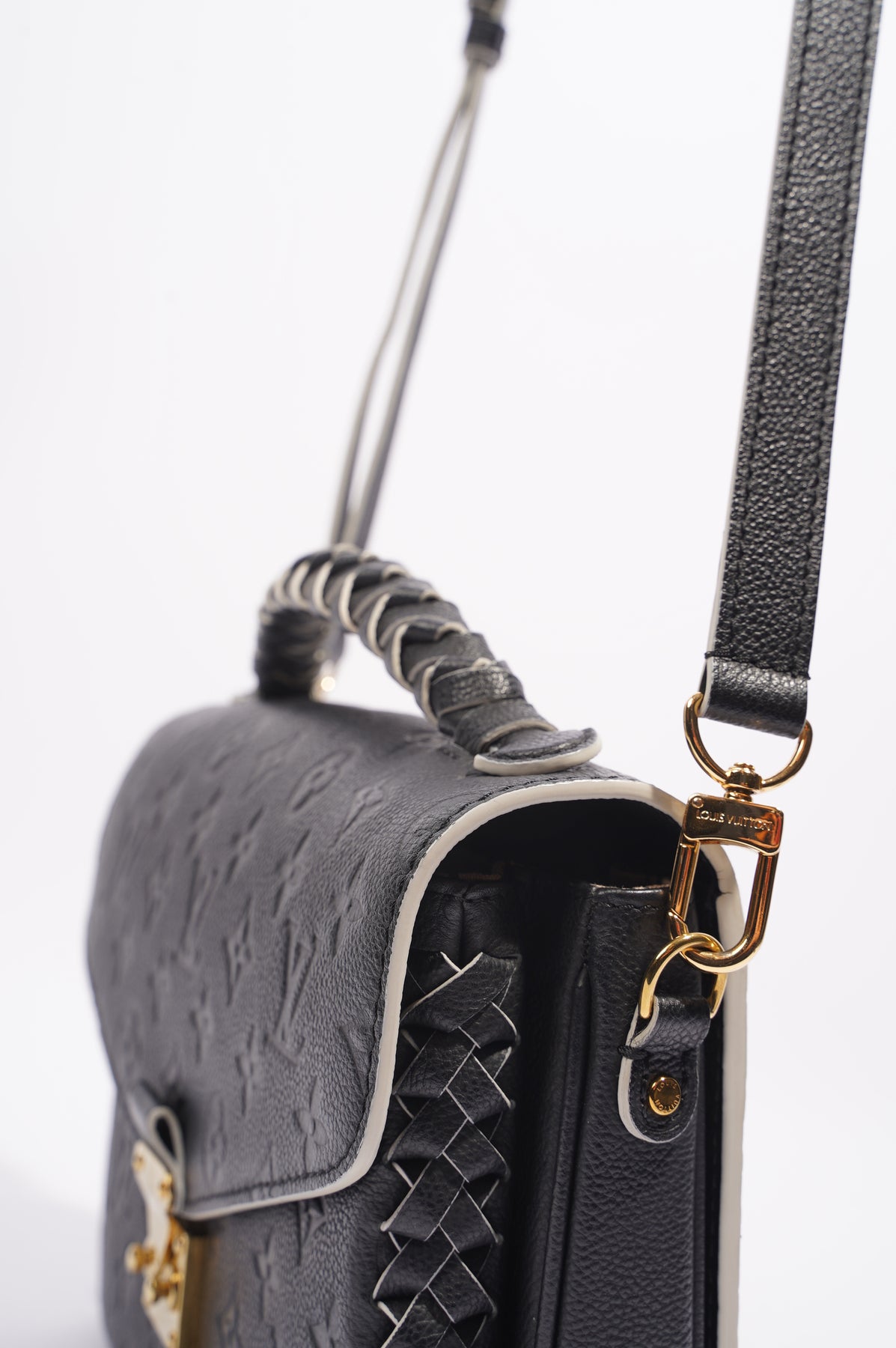 Louis Vuitton Vintage - Epi Pochette Accessoires Bag - Black - Leather and Epi  Leather Handbag - Luxury High Quality - Avvenice