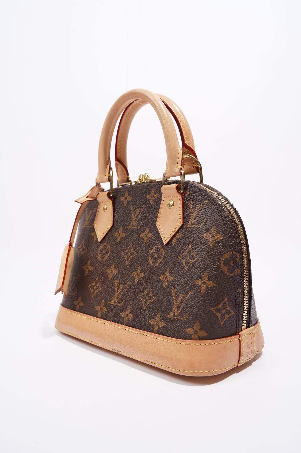 Louis Vuitton Black Quilted Puffer Monogram Pillow Onthego GM 49lz55s at  1stDibs