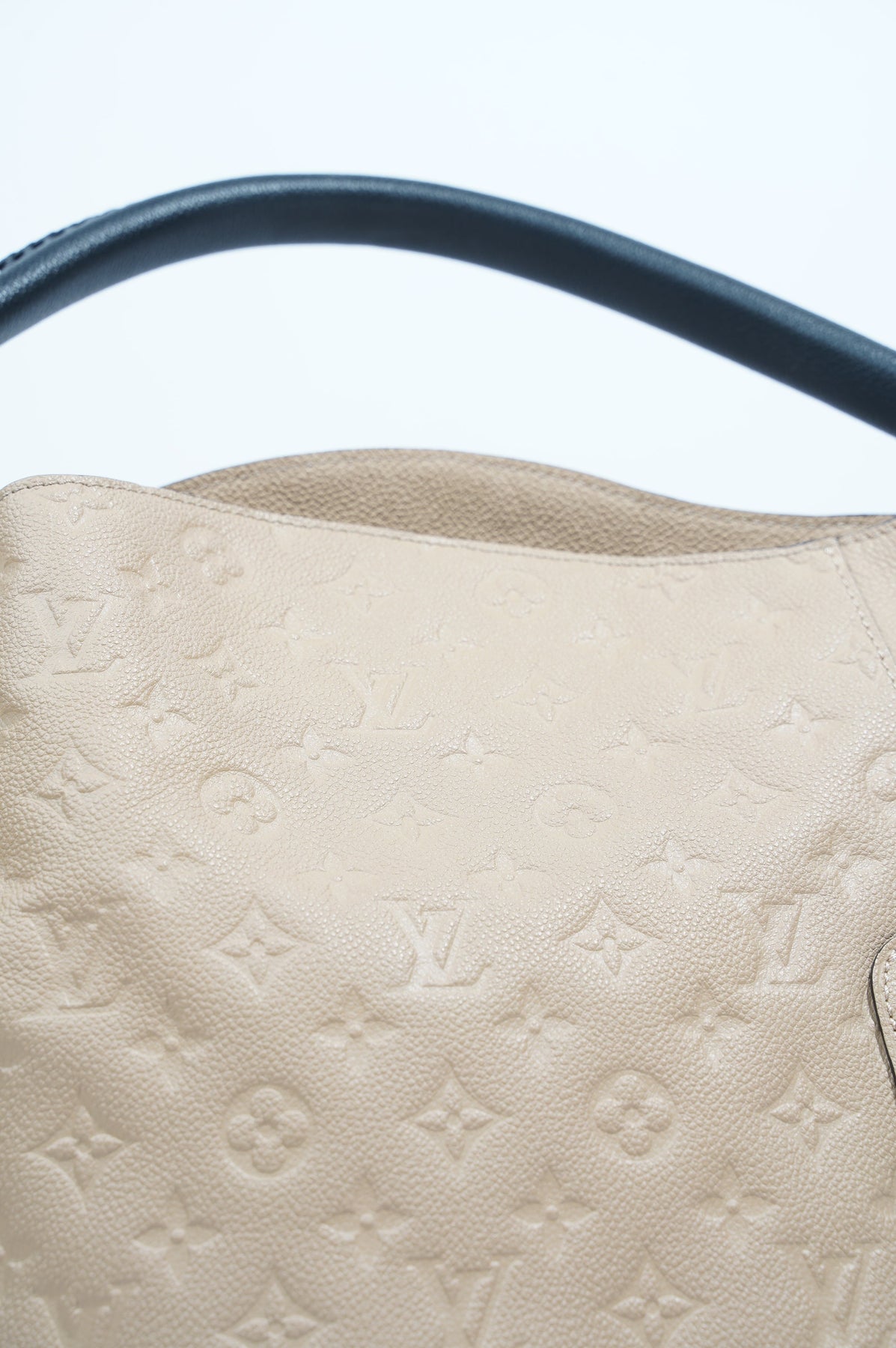 Louis Vuitton Monogram Empreinte Bagatelle Shoulder Bag (SHF-23422) – LuxeDH