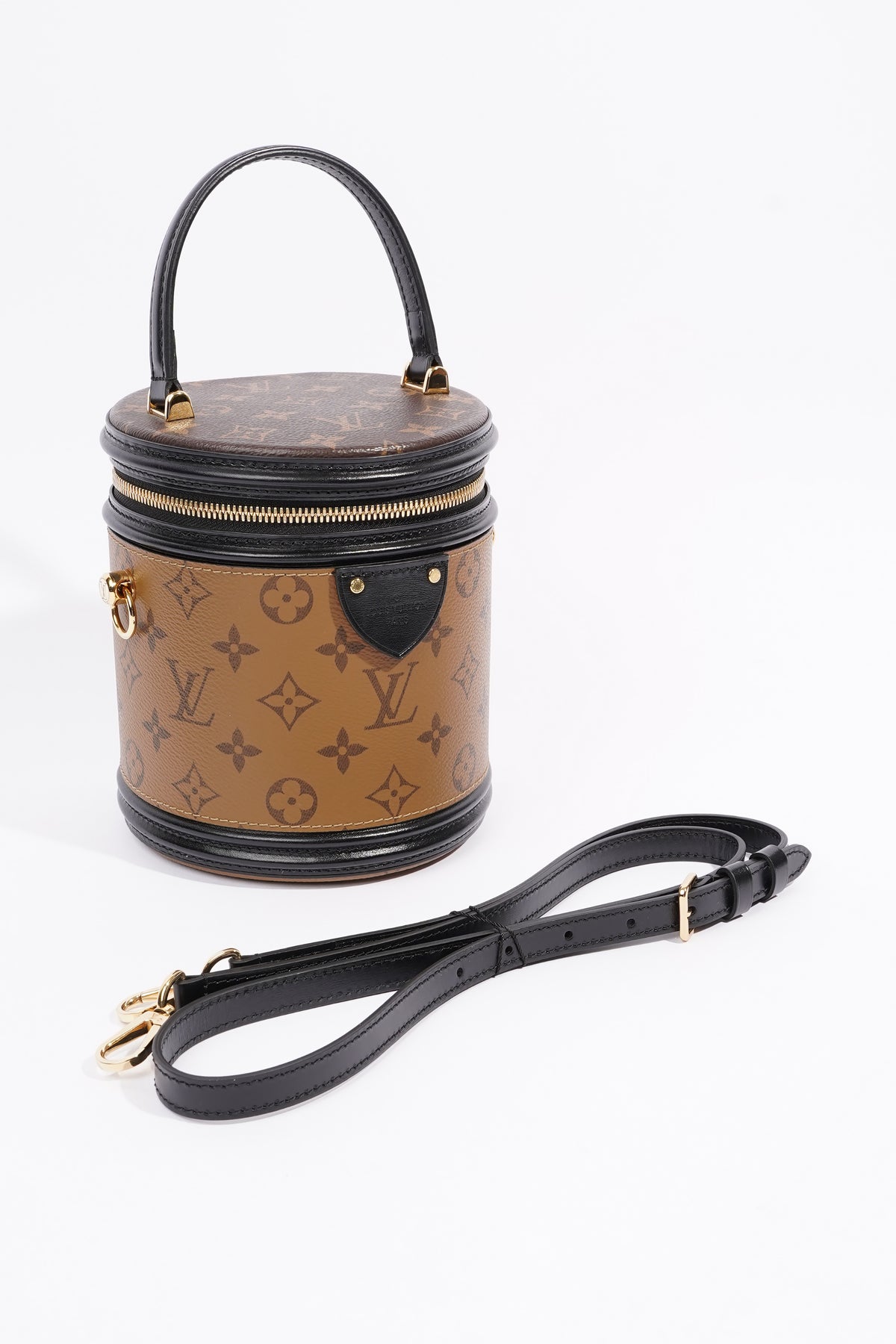 Louis Vuitton Damier Graphite Avenue Sling Bag 48lk43 – Bagriculture