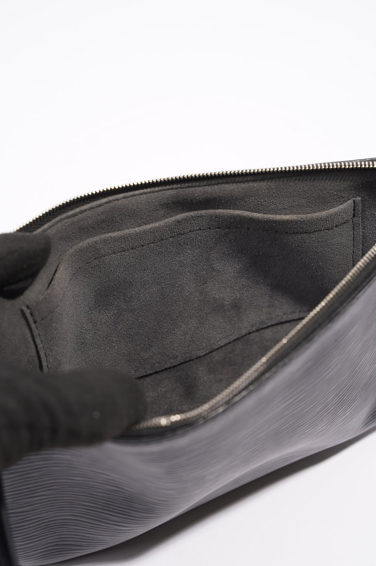 LV Pochette Métis Empreinte Leather –
