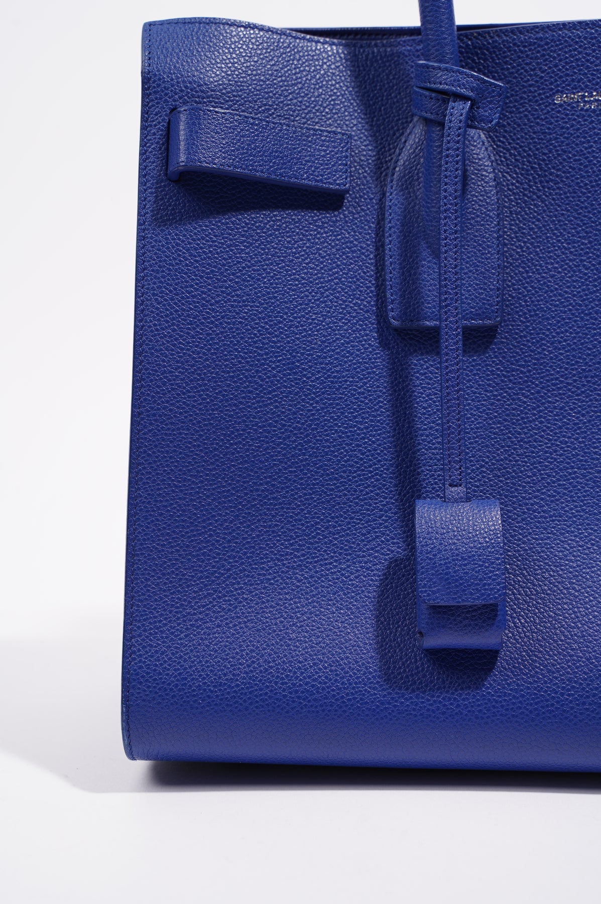 Louis Vuitton: All-New Épi Colours For The Petit Sac Plat