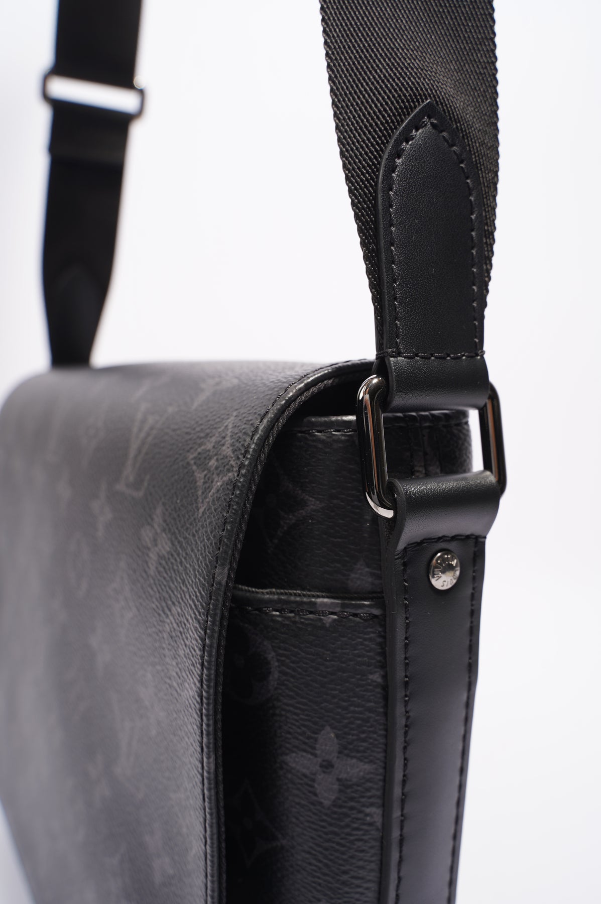 Louis Vuitton Mens Trio Messenger Bag Monogram Eclipse – Luxe Collective