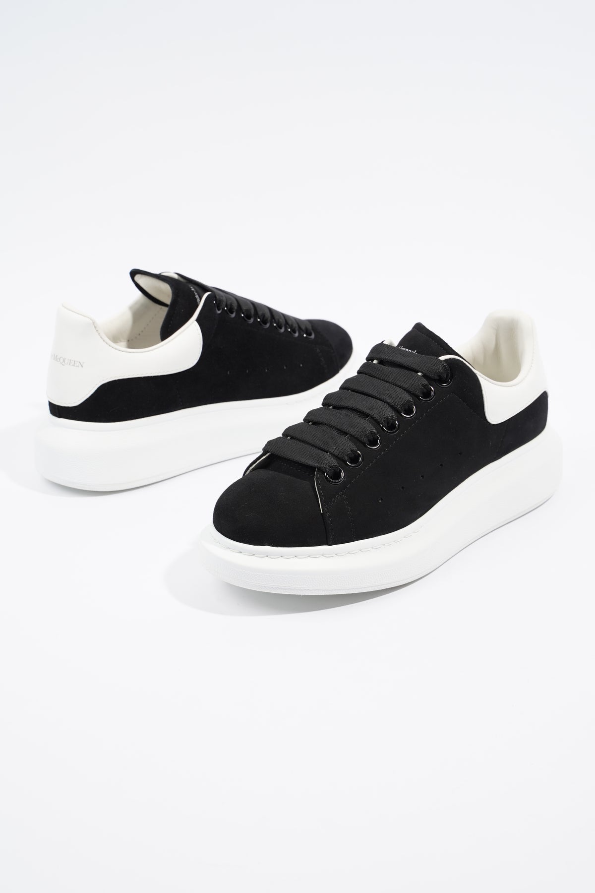 Louis Vuitton Skate Sneaker White / Beige EU 43.5 / UK 9.5 – Luxe