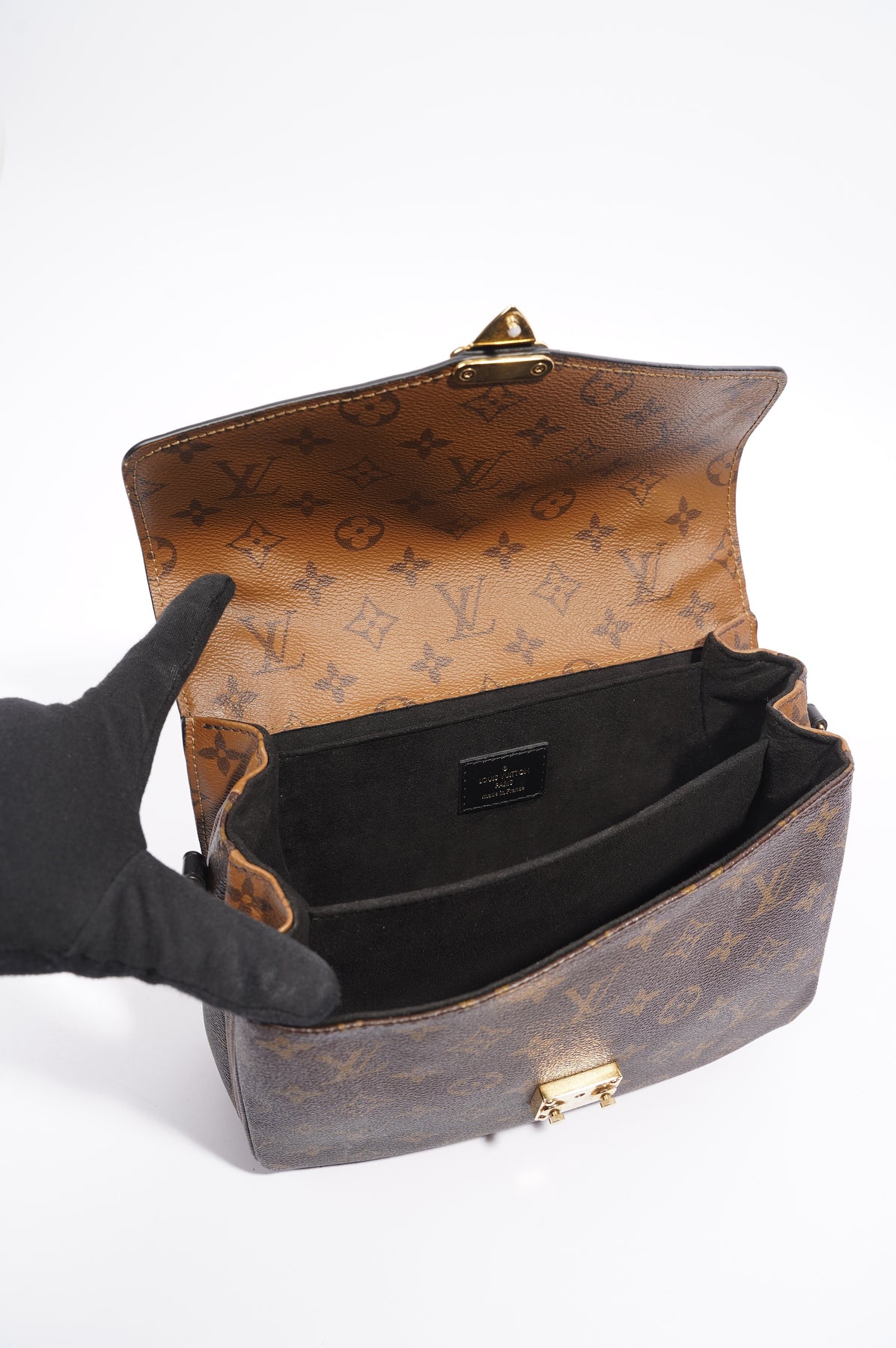 Louis Vuitton Mens Pochette Discovery Monogram Eclipse PM – Luxe Collective