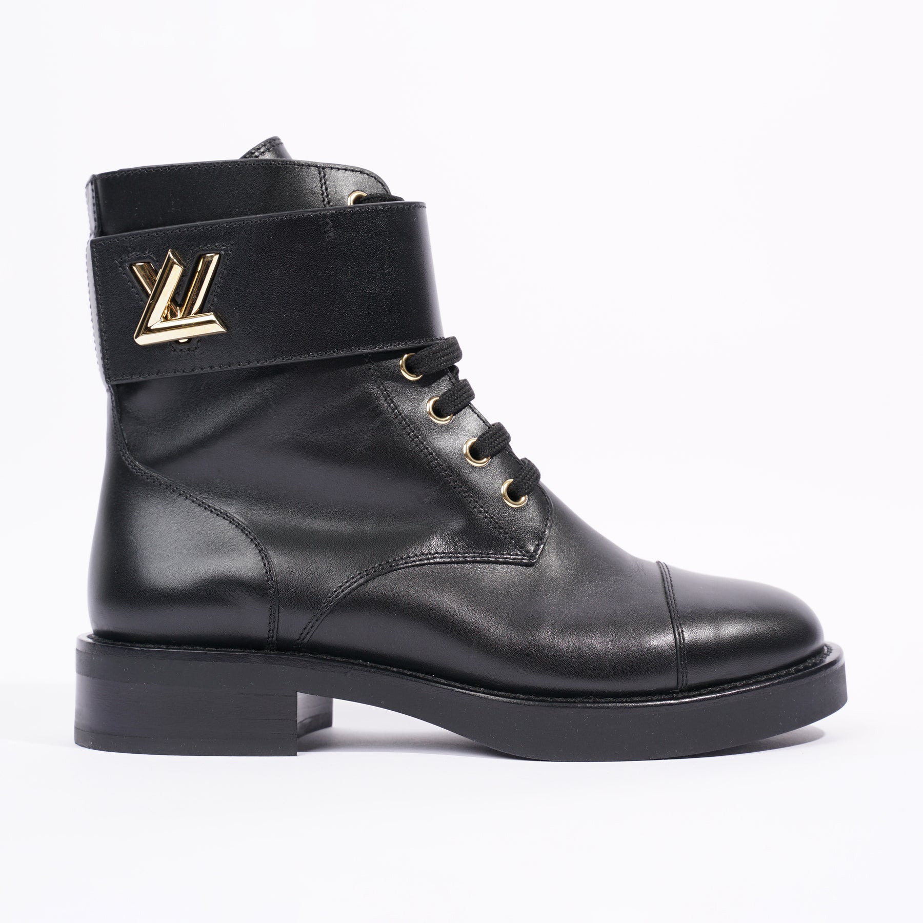 Pre-owned Louis Vuitton Wonderland Leather Lace Up Boots In Black