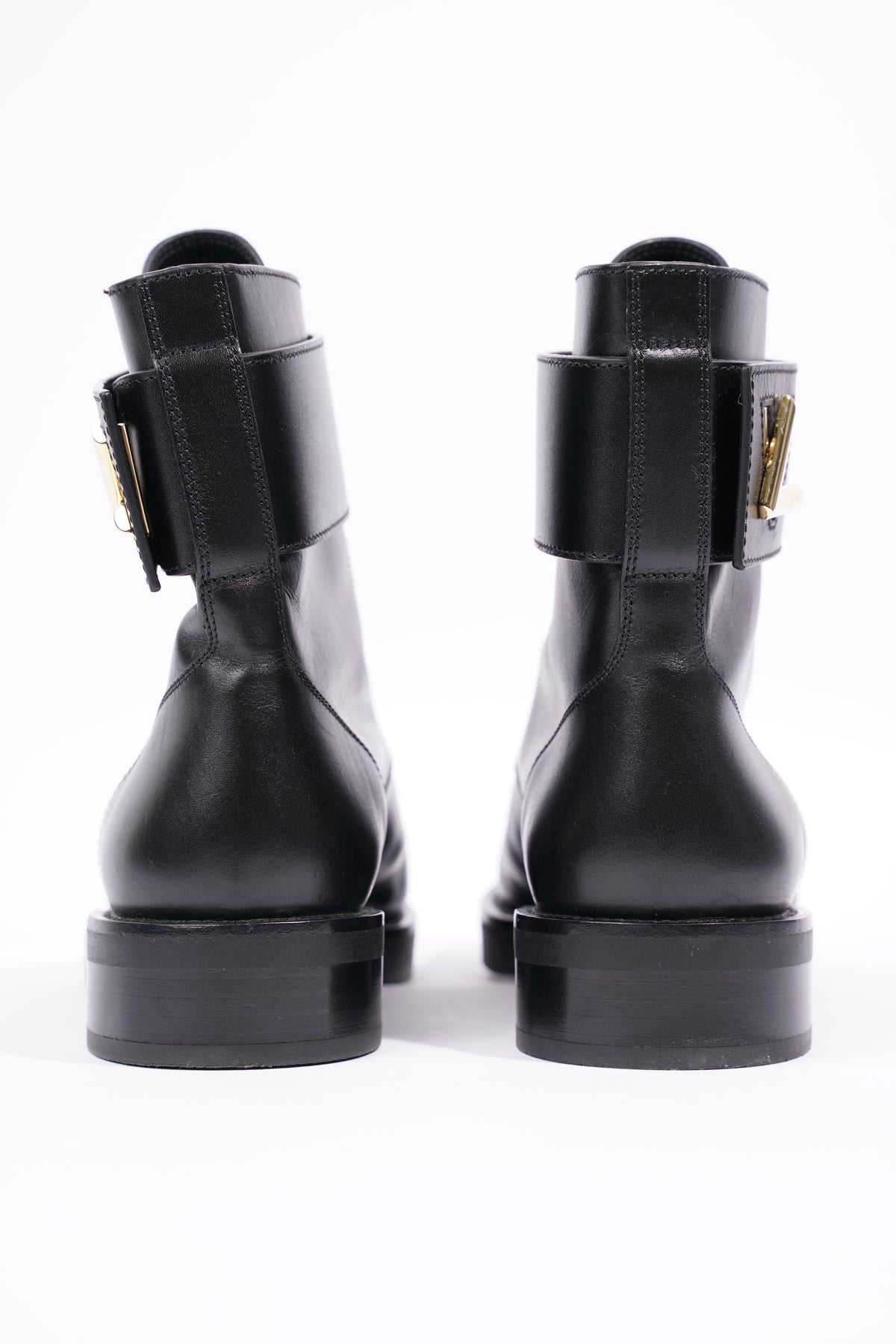 Louis Vuitton Laureate Desert Boot Khaki / Monogram EU 37 / UK 4 – Luxe  Collective