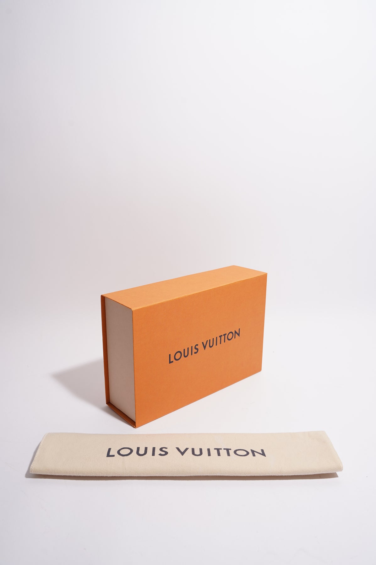 Louis Vuitton Toiletry Pouch Wild at Heart Monogram Giant 26 Black 1003051
