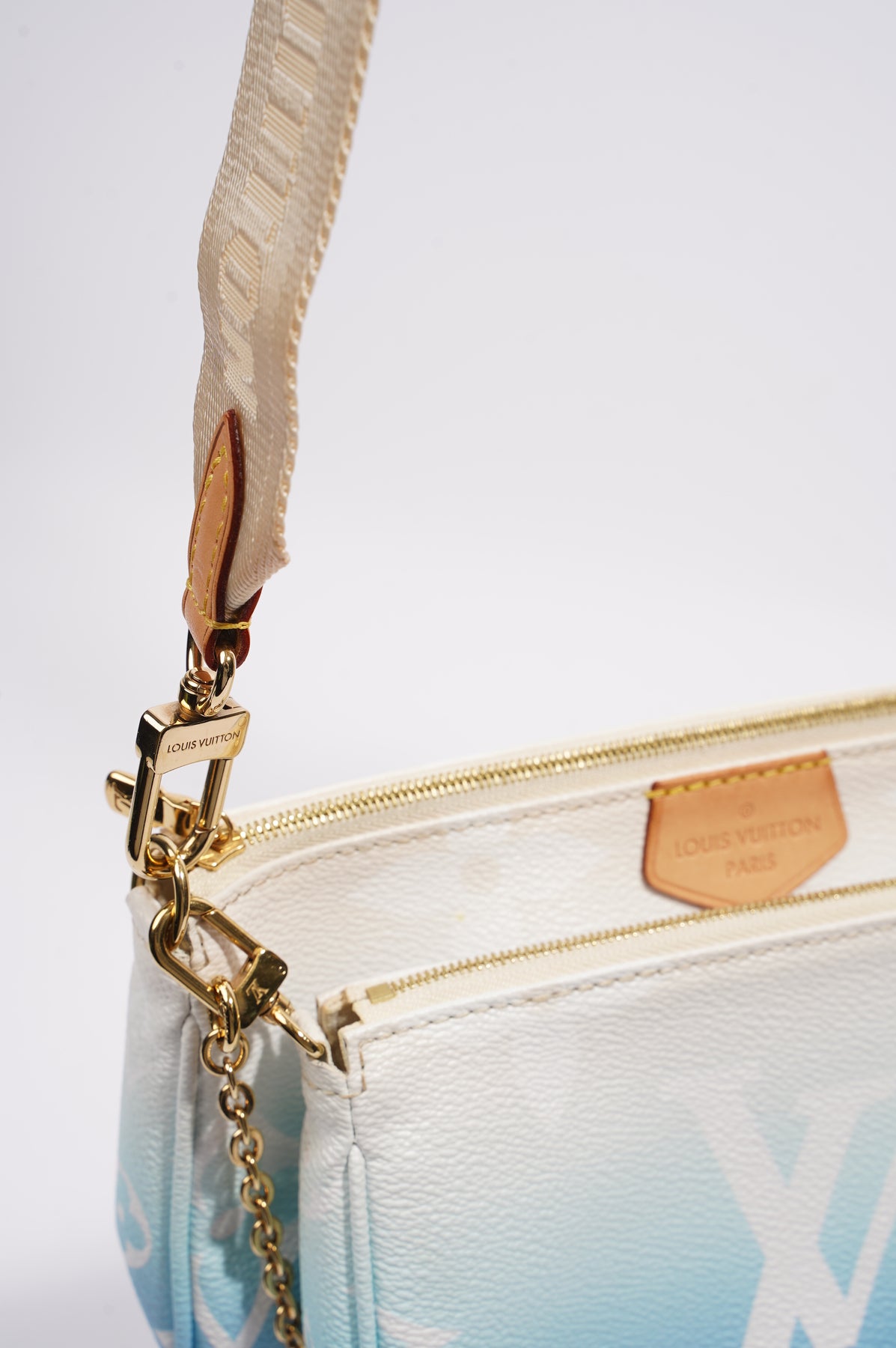 Kharyzma: What Fits In My Bag Louis Vuitton DAMIER EBENE Trousse POCHETTE  Accessories #WIMB 