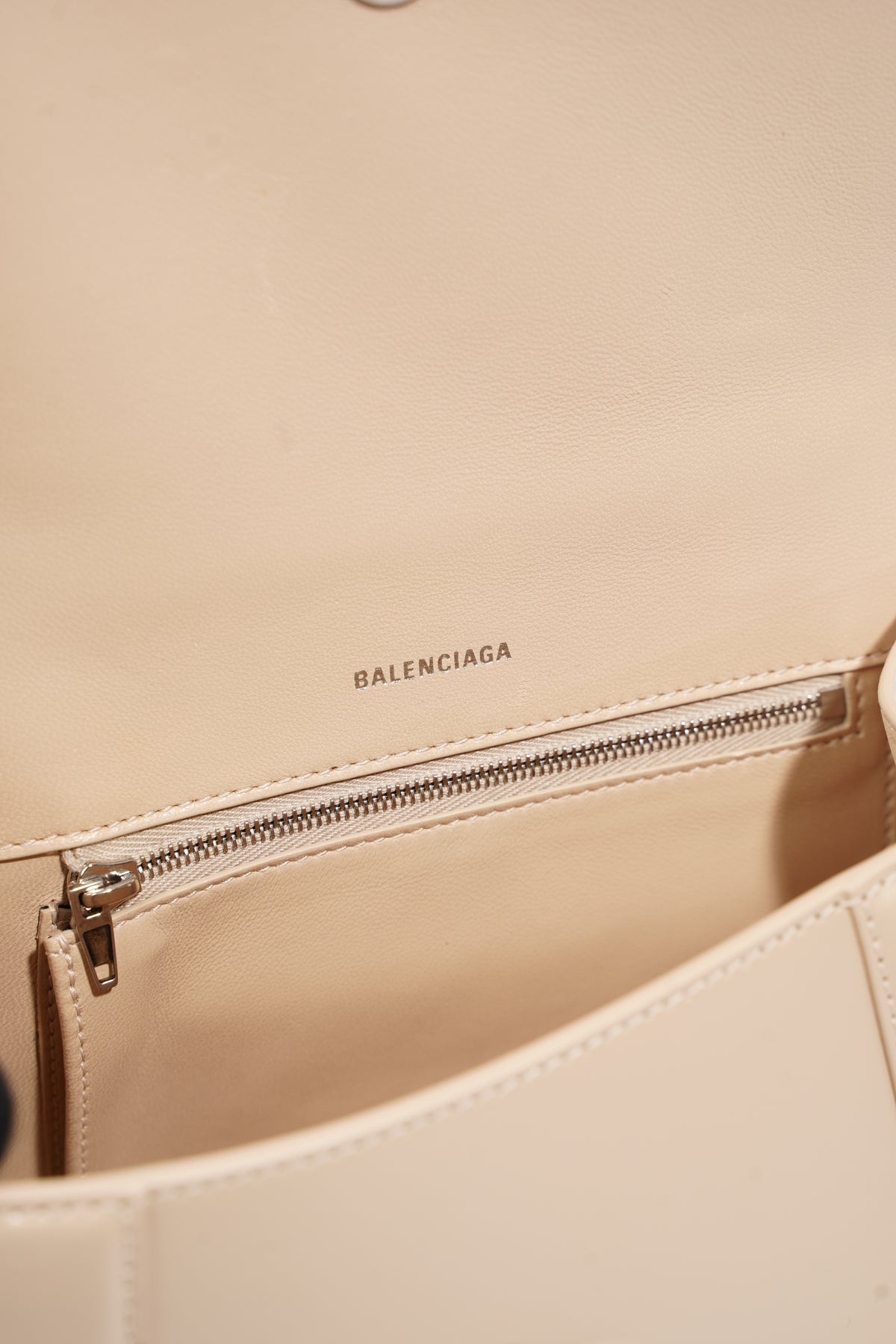 Balenciaga Womens Hourglass Bag Small – Luxe Collective