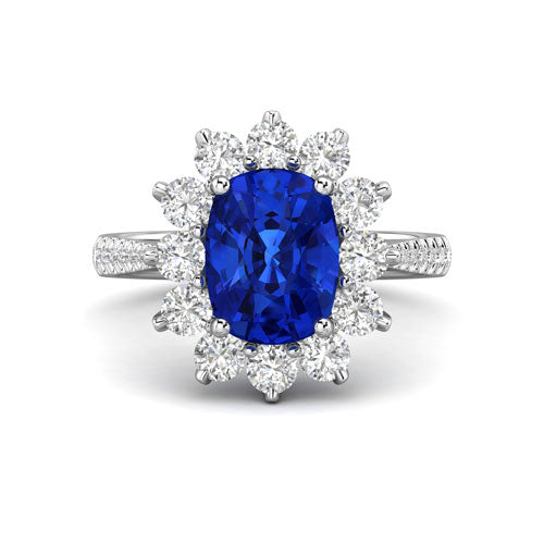 Bague de fiançailles royale avec saphir bleu ovale entourée de diamants