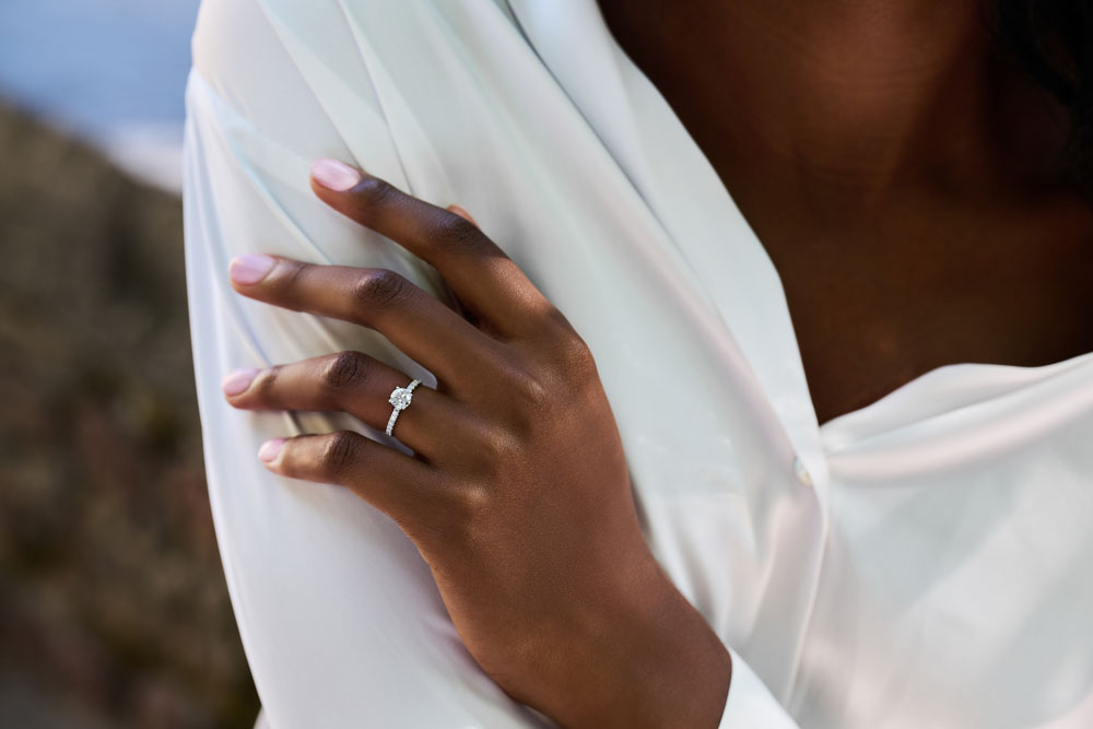 Beldiamond Engagement Rings | Round diamond engagement ring