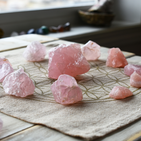 rose quartz crystal grid