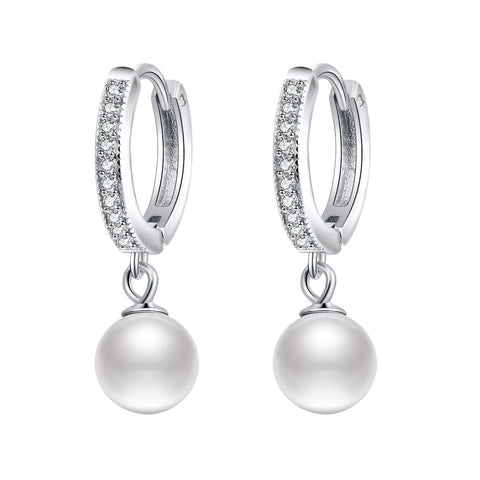 Shining pearl earrings
