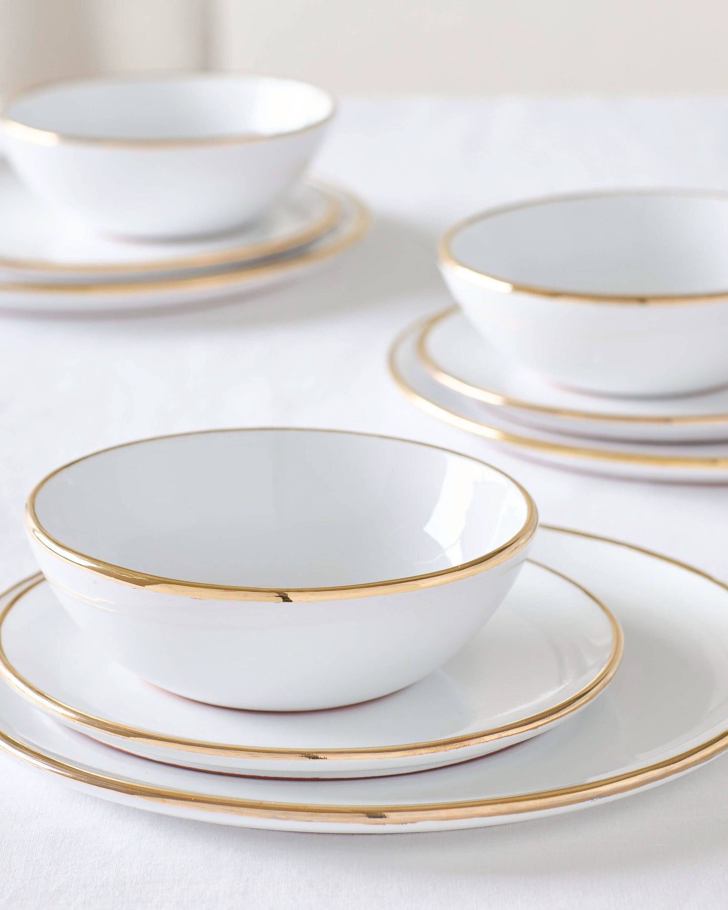 Williams Sonoma Brasserie White Gold Trim Rimmed Soup Bowl Set of 2