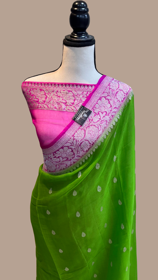 Plain Handloom Banarasi Green Soft Silk Saree, 6 m (with blouse piece) at  Rs 1349 in Lucknow