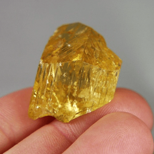 gold scapolite