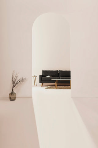 Muestra salón estilo minimalista cemento