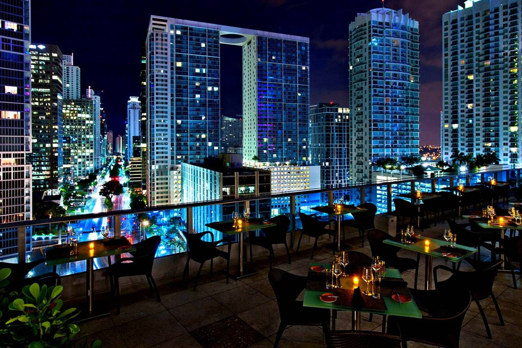Miami et rendez-vous au bar sur le toit de l'Area 3
