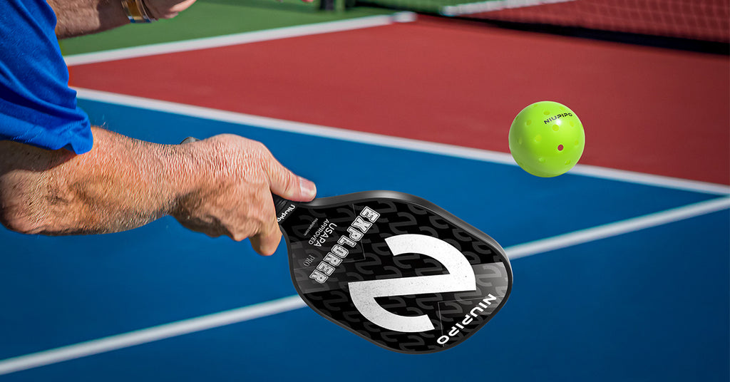 pickleball paddle