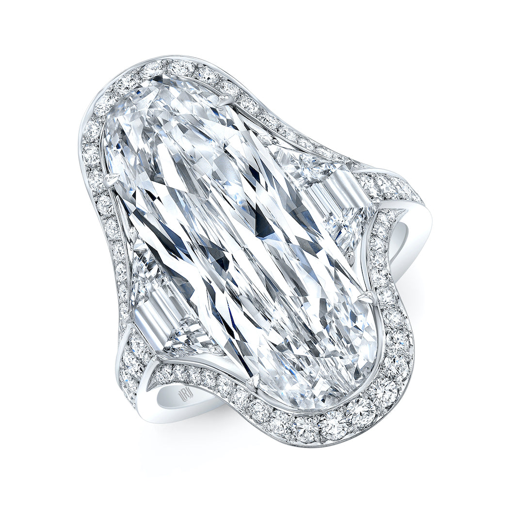 Moval 9 Carat Diamond Ring