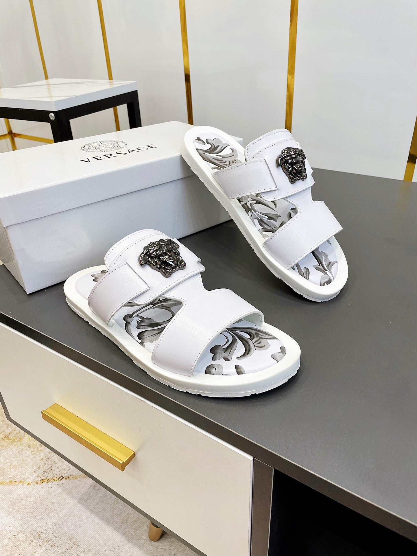 Versace Mens Sandals New Design Contracted Indoor Slippers Outdo