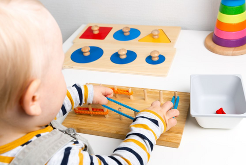 Materiale montessoriano per bambini