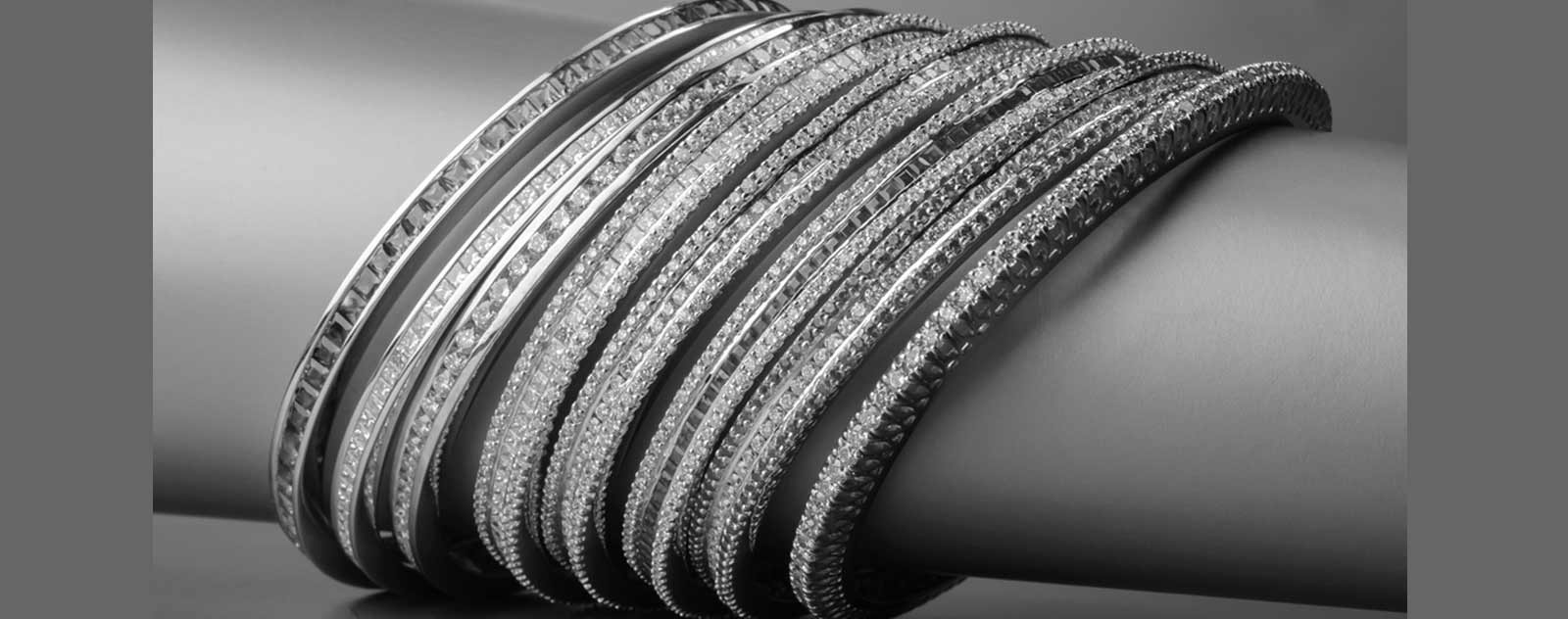 Bracelets argent en superpositions