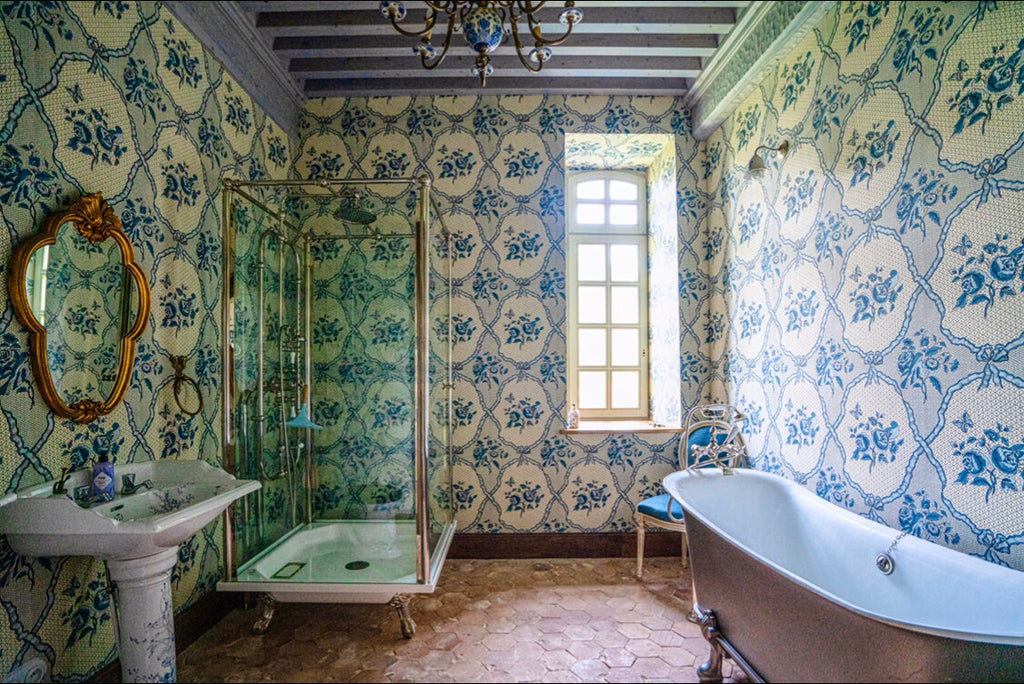 chateau gudanes bathroom