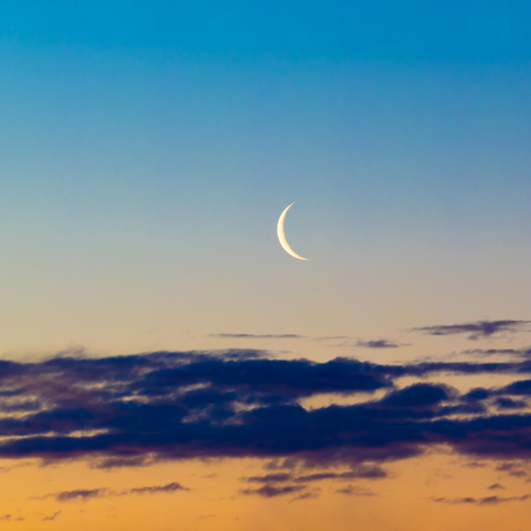 How to Manifest with the Moon by Goddess Provisions