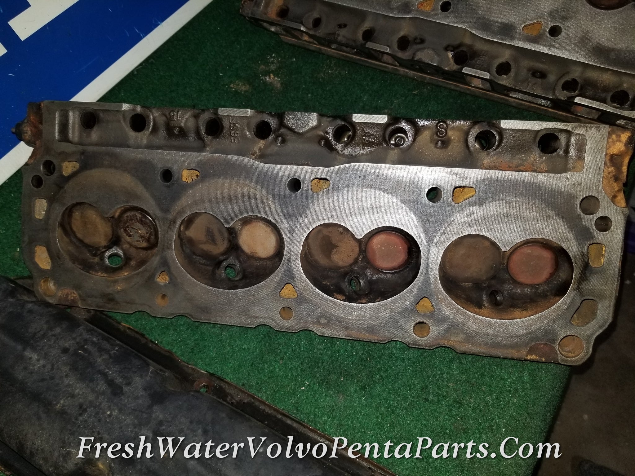 Volvo Penta Ford Marine V8 5.0 302 Cylinder Heads 1994