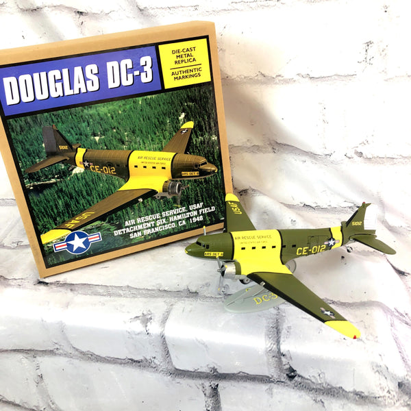 品番3937-2 1/72スケール DOUGLAS ダグラス DC-3 ダコタ 軍輸送機 CE