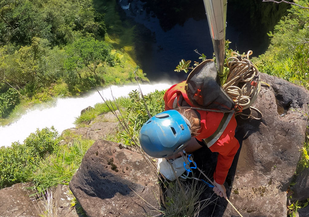 Eric Bergdoll rappelling in Hawaii